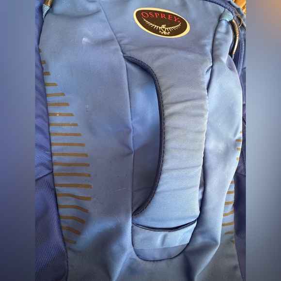 Osprey Comet 30 Daypack Backpack - Picture 10 of 13